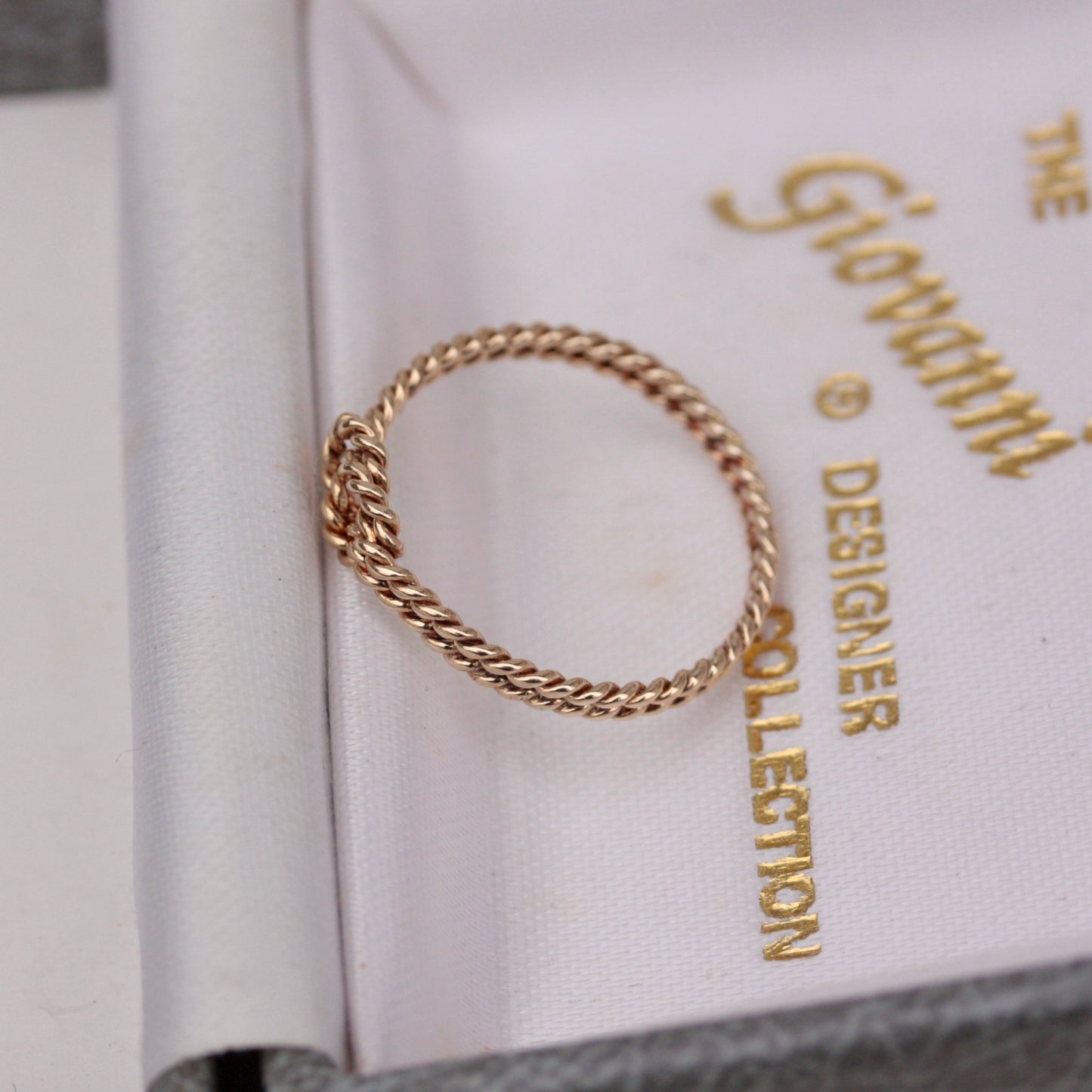 Dainty Vintage 9ct Gold Rope Knot Ring