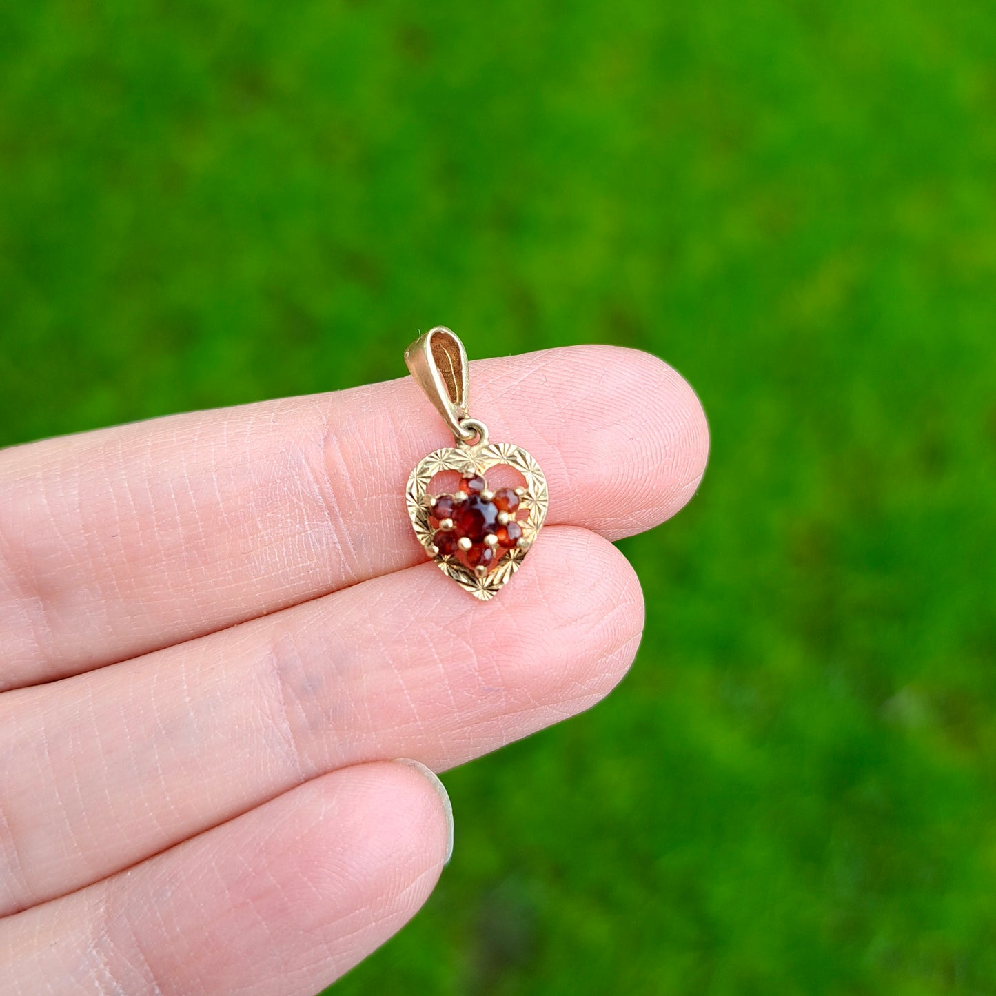 Vintage 9ct Gold and Garnet Cluster Heart Pendant, 1979