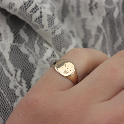 Vintage 9ct Gold Cushion Shaped Signet Ring, 1981
