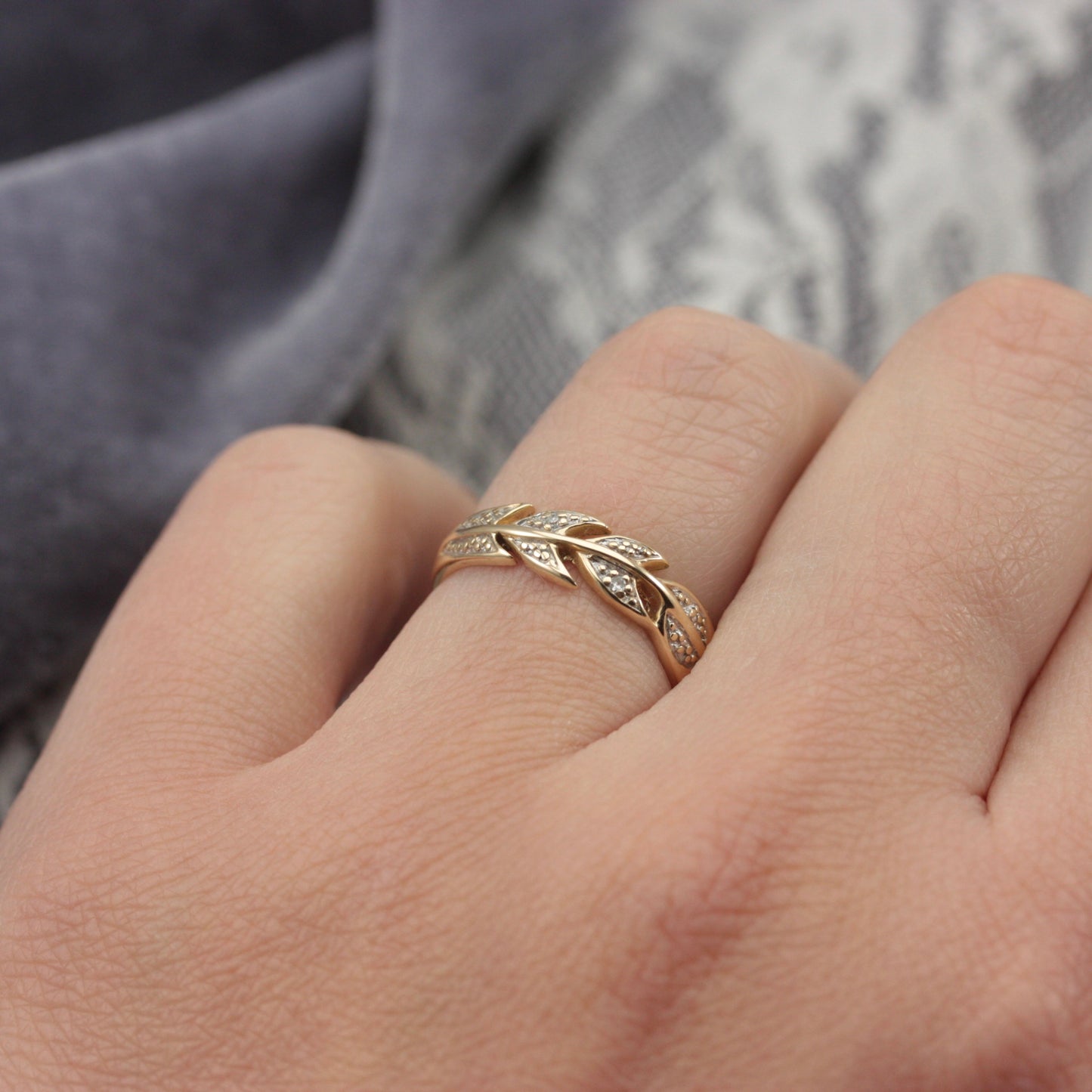 Late Vintage 9ct Gold and Diamond Arrow Style Band
