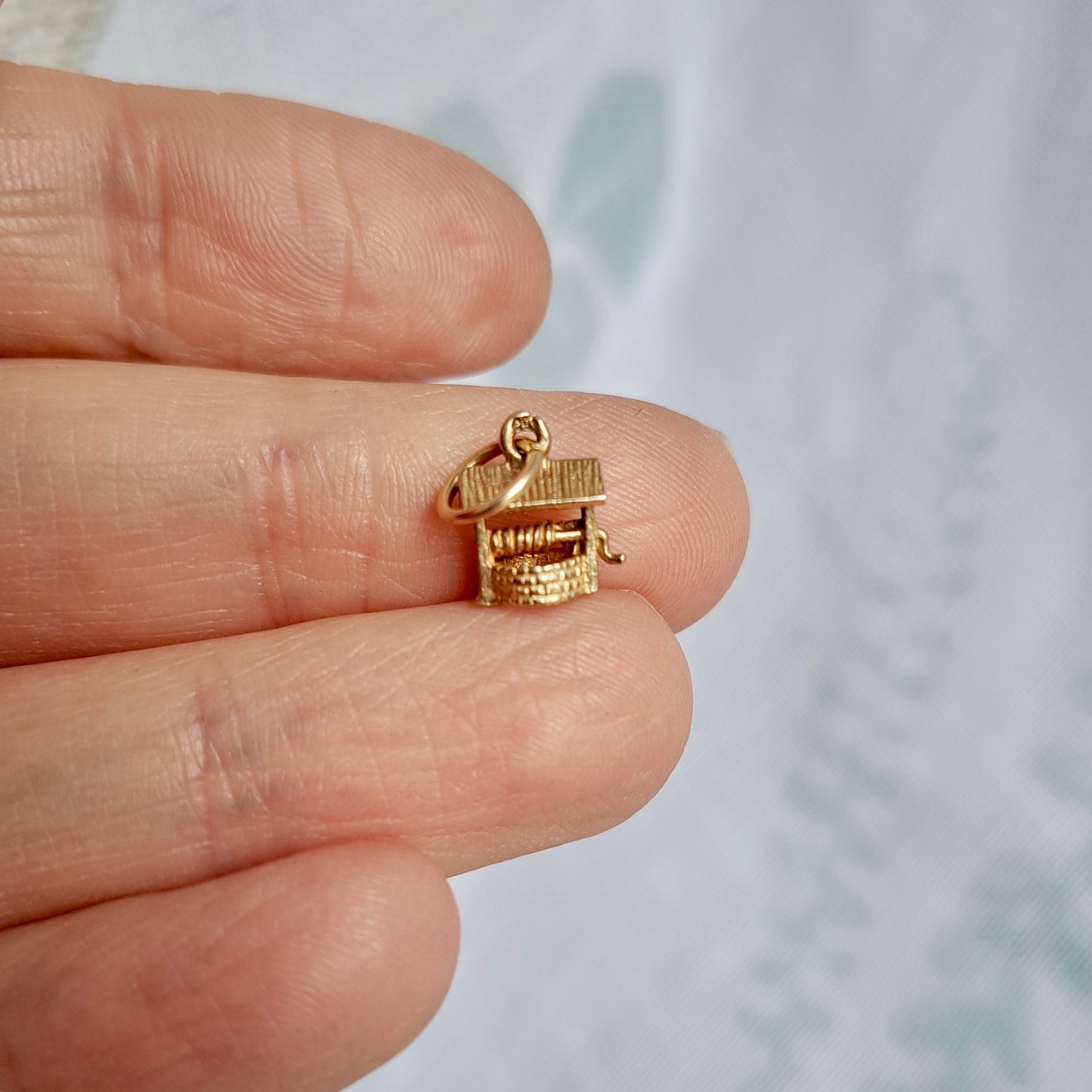 Vintage 9ct Gold Tiny Wishing Well Charm, 1970s