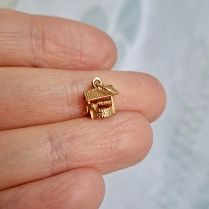 Vintage 9ct Gold Tiny Wishing Well Charm, 1970s