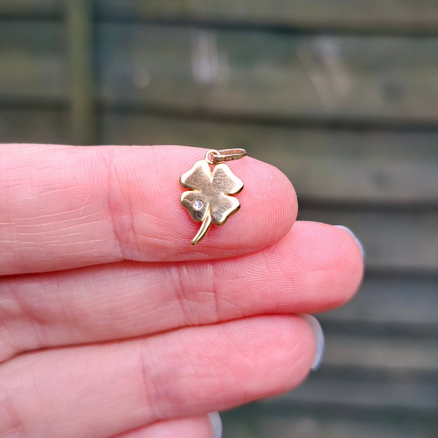 9ct Gold 4 Leaf Clover Charm with Diamond