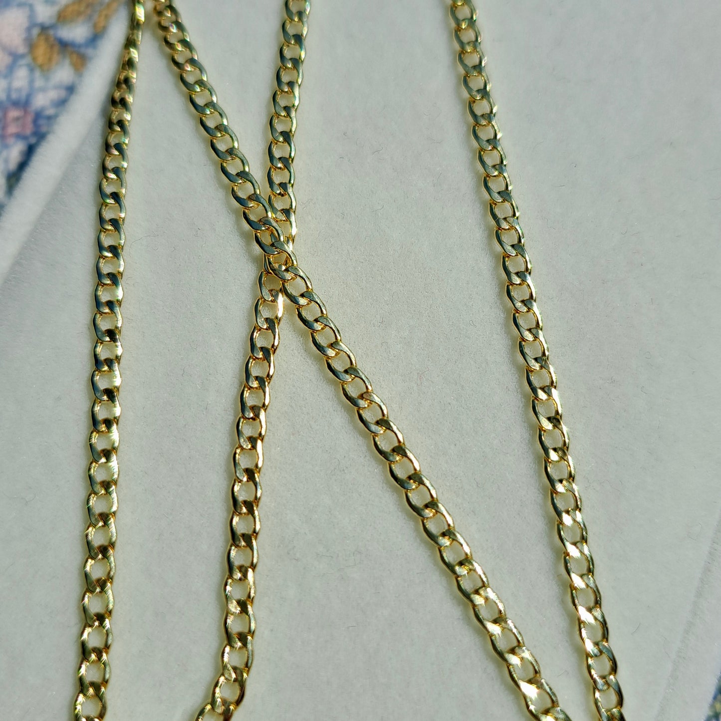Solid 9ct Yellow Gold Flat Curb Chain Necklace, 2.6mm