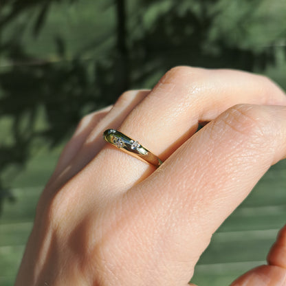Pre-owned 9ct Gold and Diamond Clovers Domed Ring