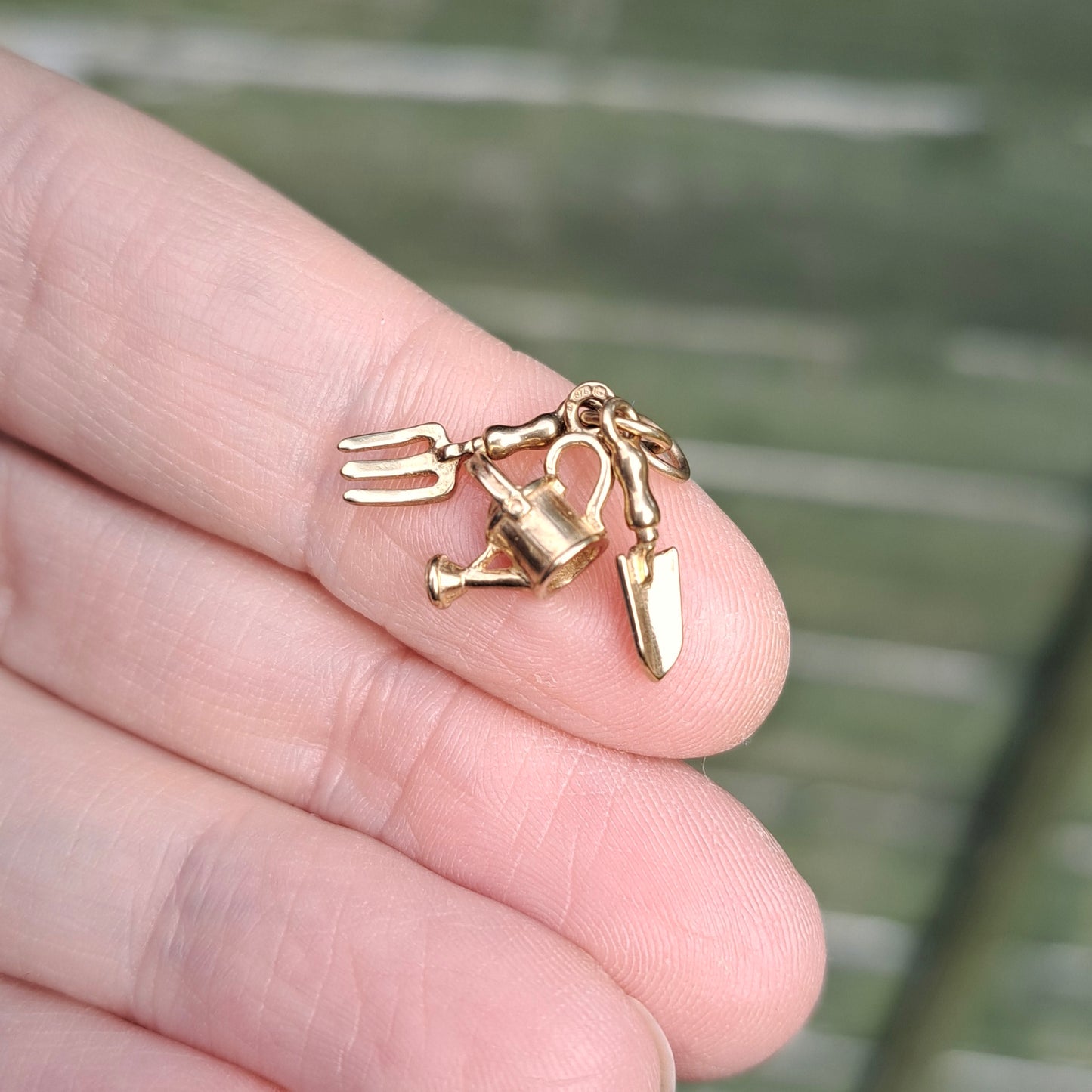 Vintage 9ct Gold Gardening Tool Set Charm