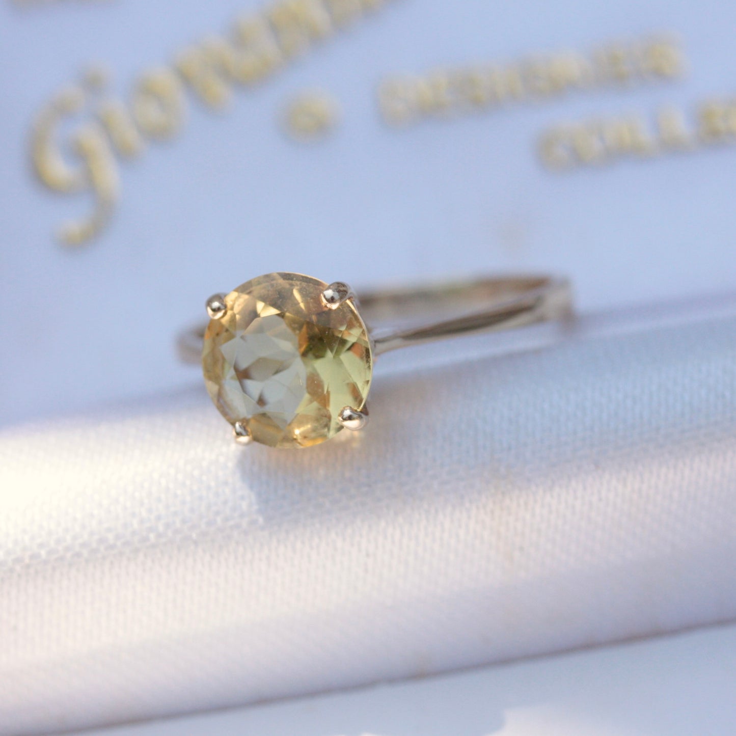 Pre-owned 9ct Gold Citrine Solitaire Ring