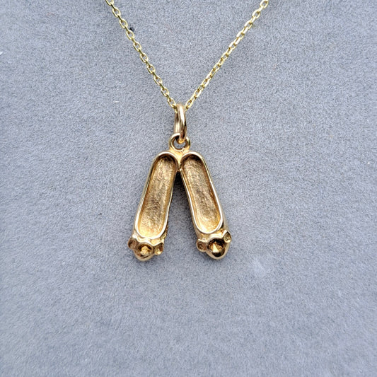 9ct Yellow Gold Pair Of Slippers Charm