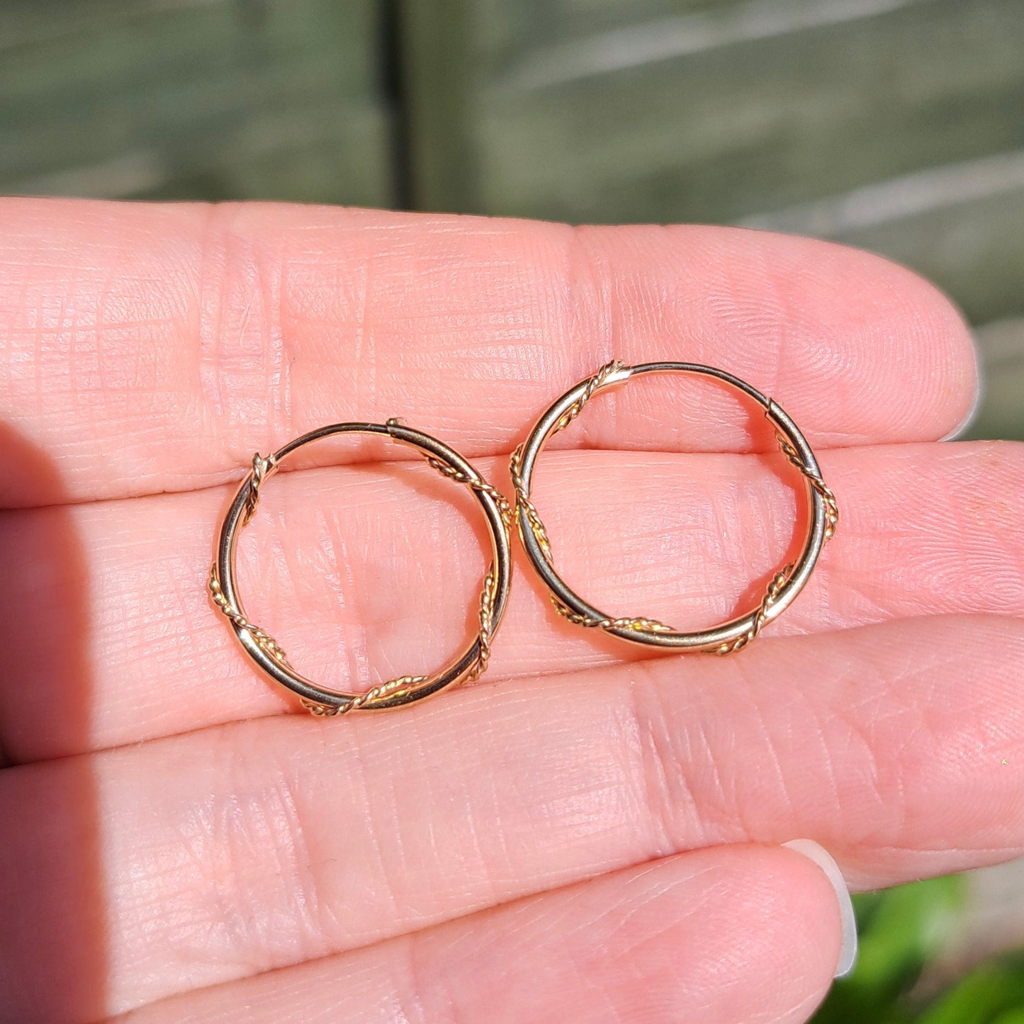 Vintage 9ct Gold Wire Twist Sleeper Hoops