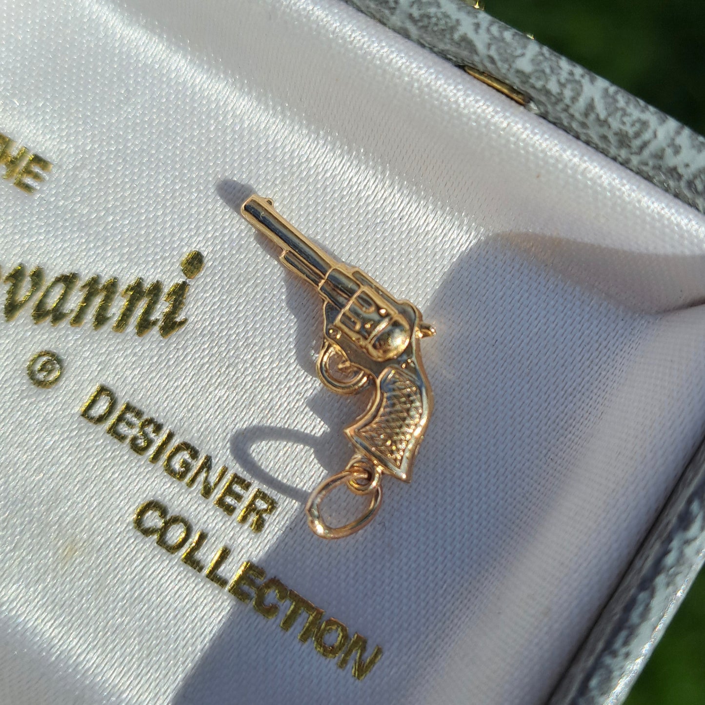 Vintage 9ct Gold Revolver Gun Charm