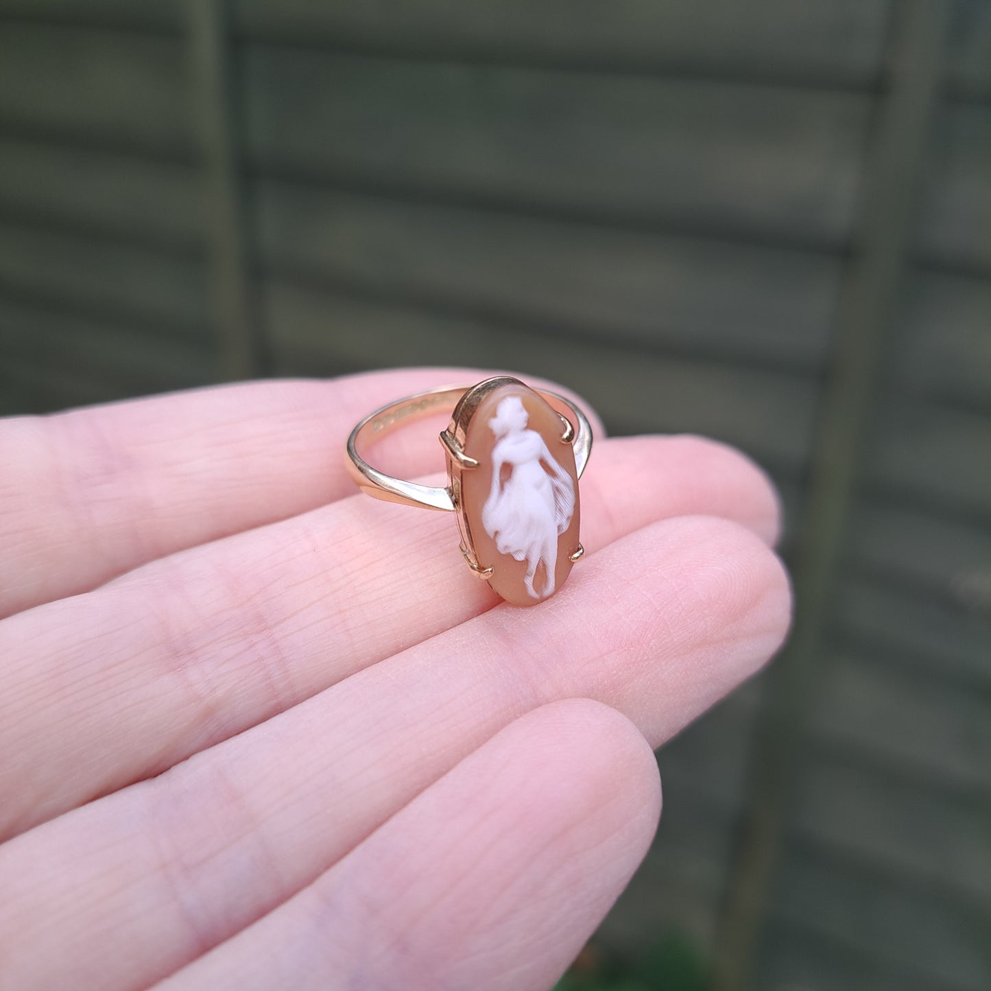 Vintage 9ct Gold Shell Cameo Ring, 1949