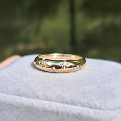 Pre-owned 9ct Gold and Diamond Clovers Domed Ring