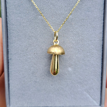 9ct Yellow Gold Mushroom Charm