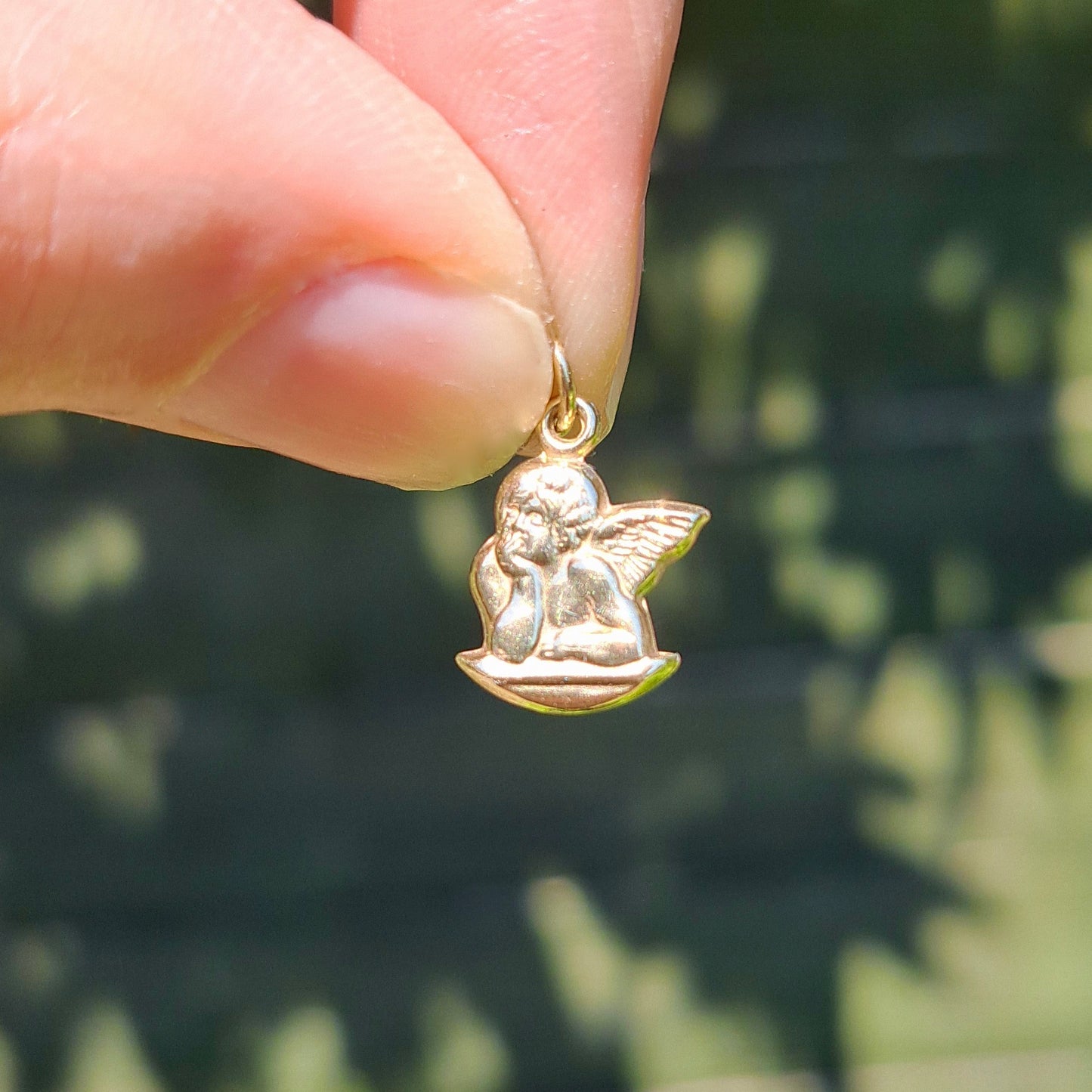9ct Gold Cherub Charm / Small Pendant