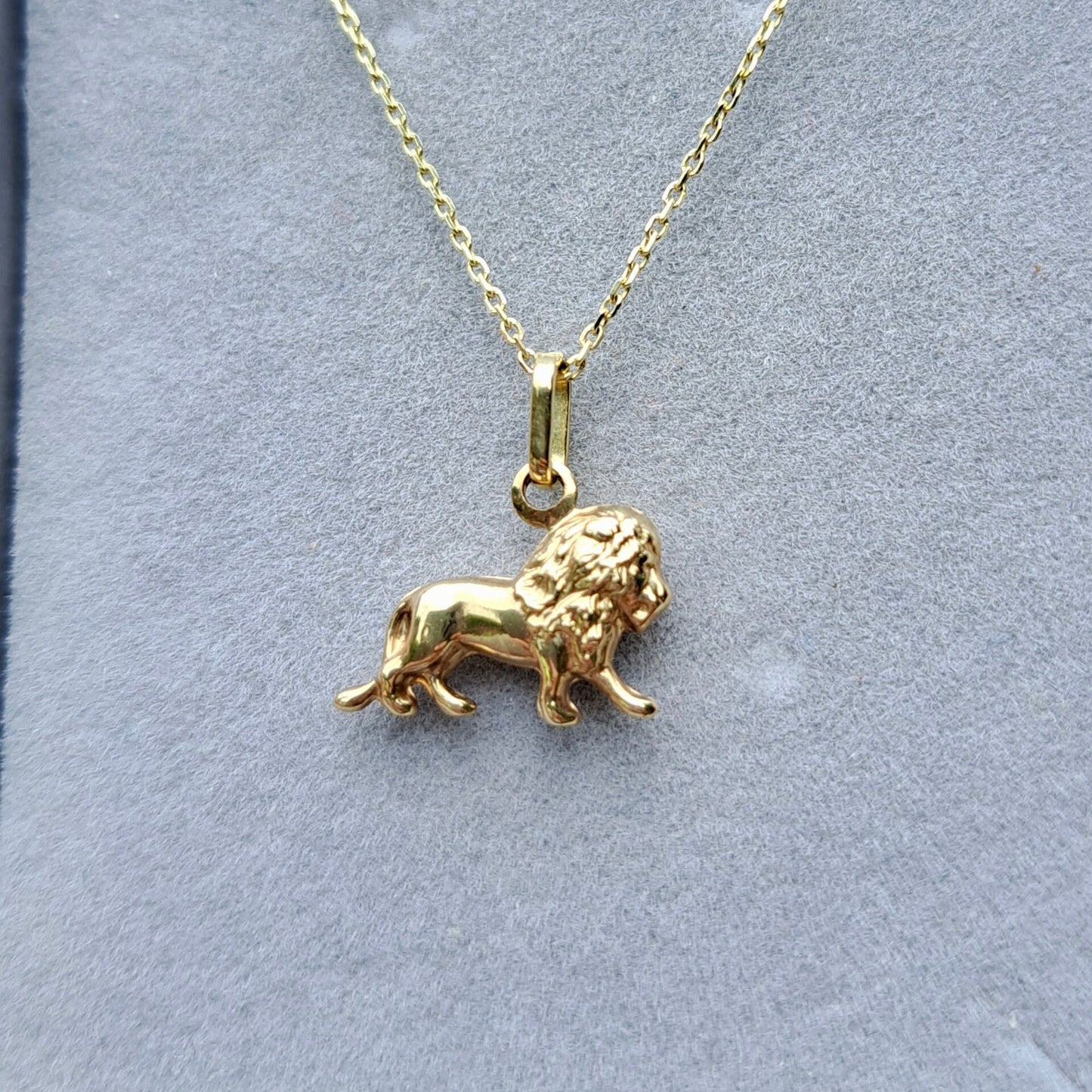 Mini 9ct Gold Puffy Lion Charm / Pendant