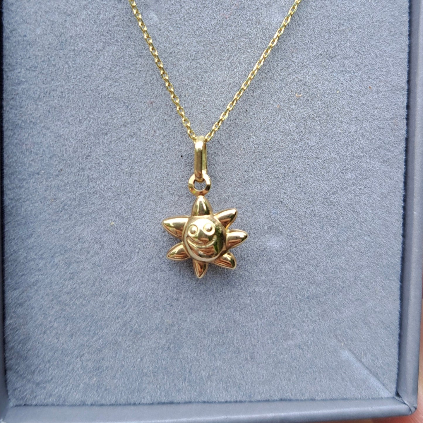 Mini 9ct Gold Puffy Happy Sun Charm / Pendant