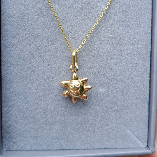 Mini 9ct Gold Puffy Happy Sun Charm / Pendant