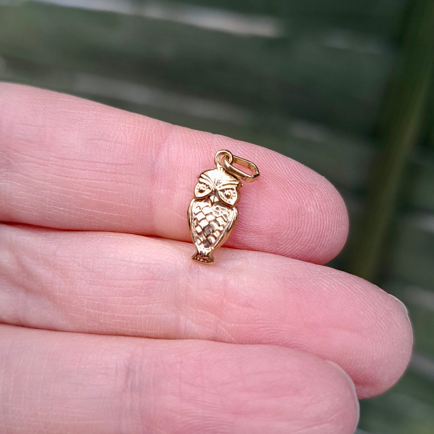 Mini 9ct Gold Owl Charm / Pendant