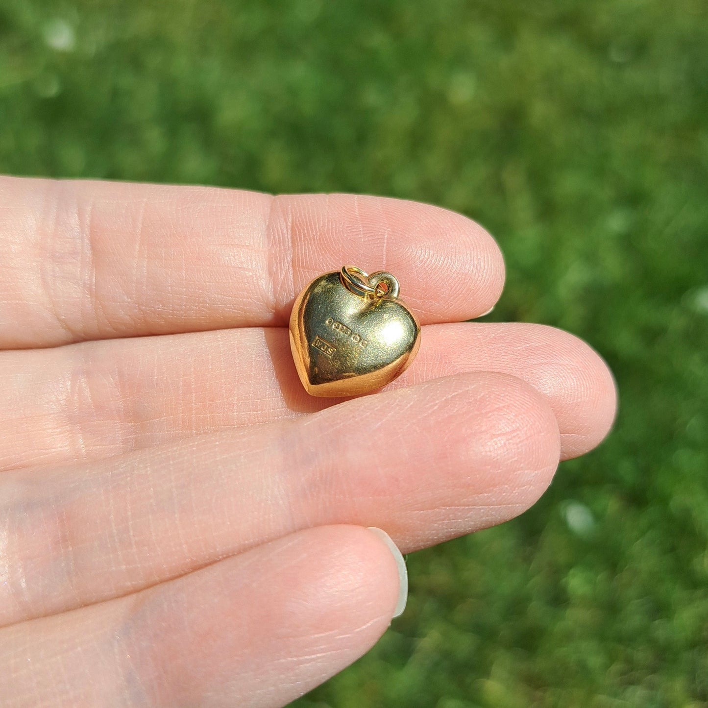 Vintage 9ct Gold Patterned Heart Charm, 1956