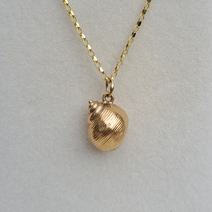 Vintage 9ct Gold Shell Charm, 1972