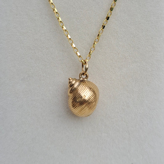 Vintage 9ct Gold Shell Charm, 1972