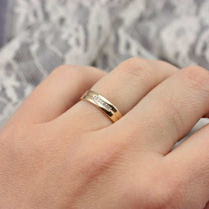 Vintage 9ct Gold and Diamond 5 Stone Band