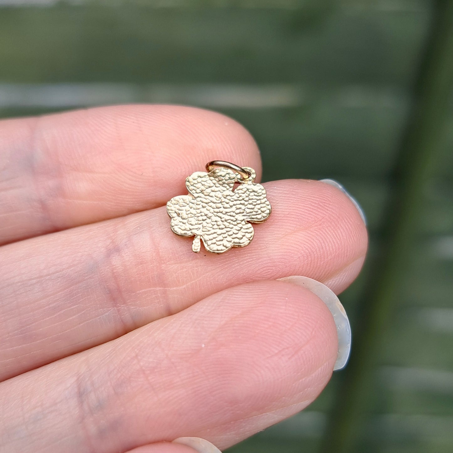 9ct Gold Textured 4 Leaf Clover Charm