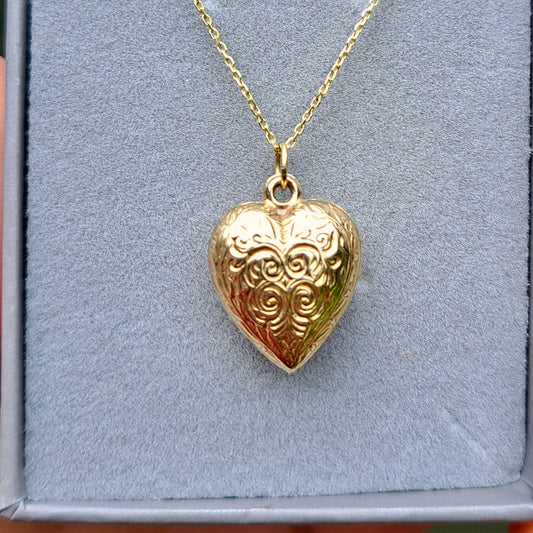 Vintage 9ct Gold Engraved Puffy Heart Charm, 15mm
