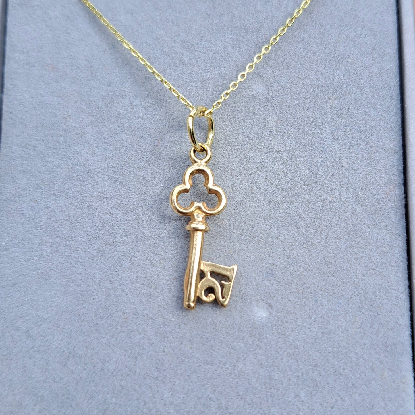 9ct Gold Mini "21" Key Charm / Pendant