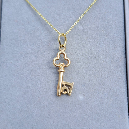 9ct Gold Mini "21" Key Charm / Pendant