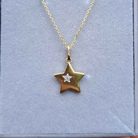 9ct Gold Star Charm with Diamond