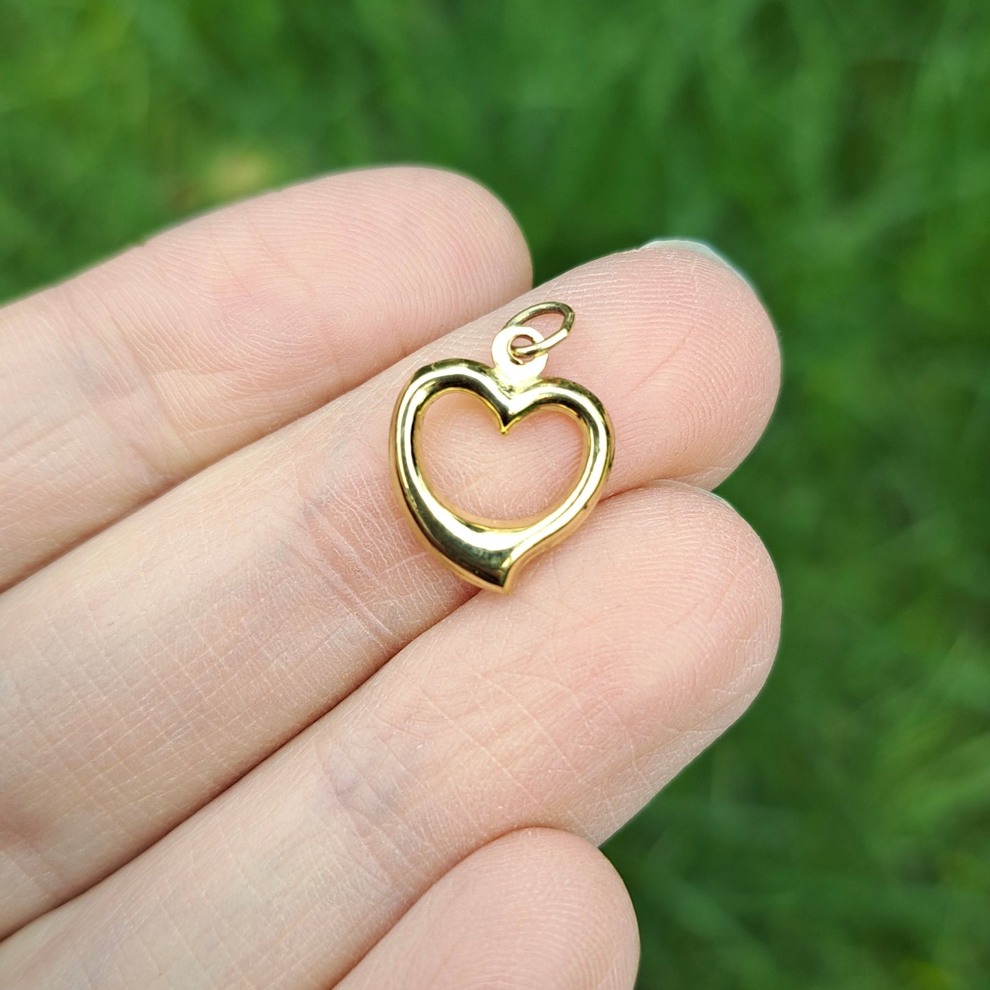 Vintage 9ct Gold Open Heart Charm