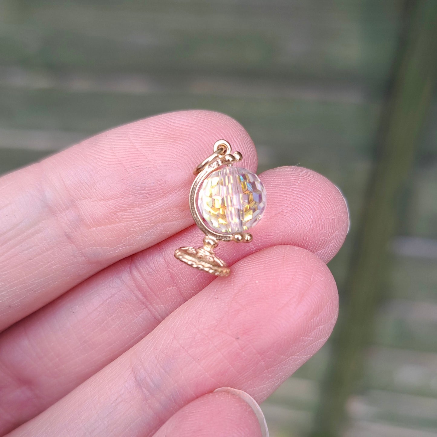 Vintage 9ct Gold Aurora Borealis Spinning Globe Charm