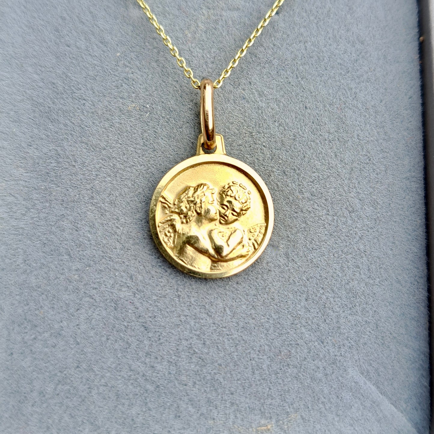 Pre-owned 9ct Yellow Gold Round Cherubs / Angels Charm