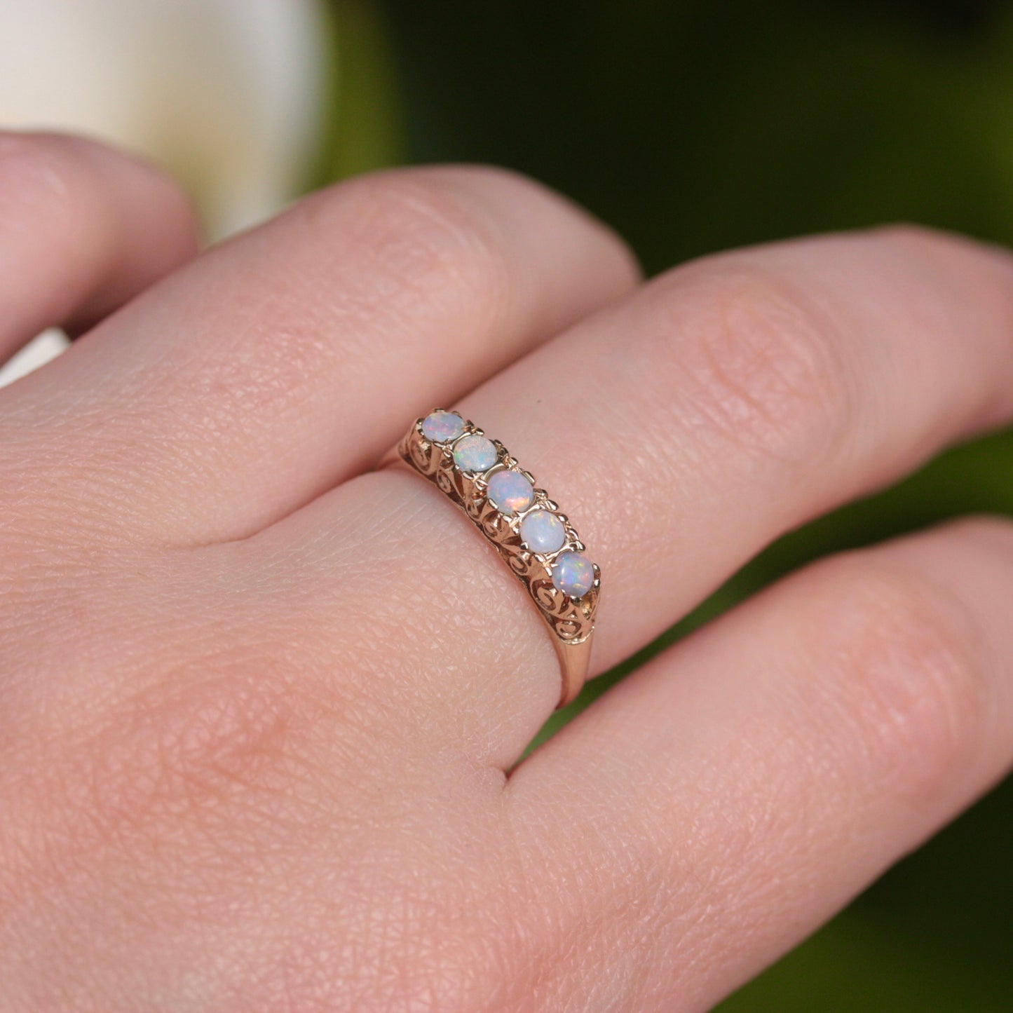 Vintage 9ct Gold Opal 5 Stone Ring