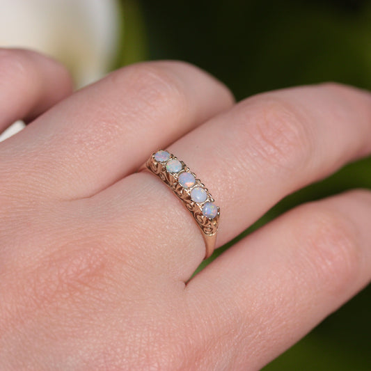 Vintage 9ct Gold Opal 5 Stone Ring