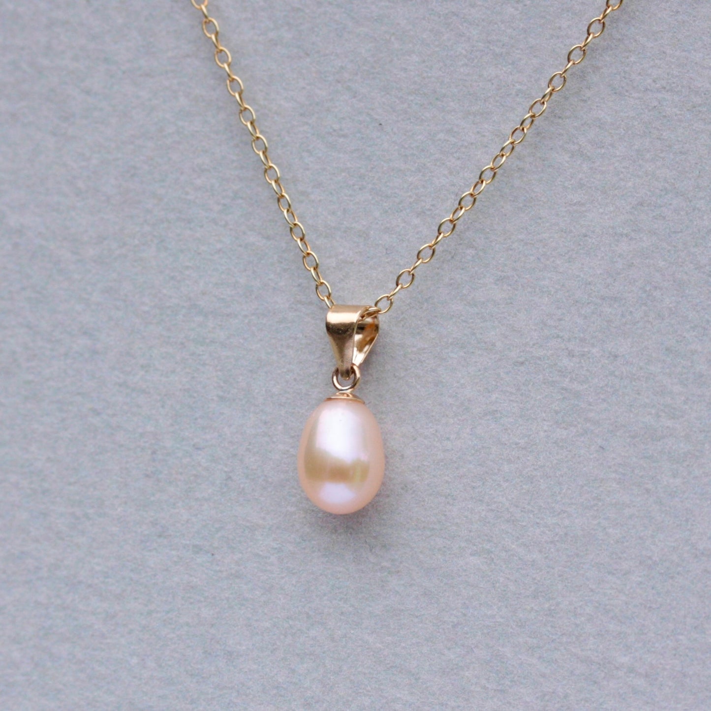 Solid 9ct Gold Freshwater Pearl Pendants - in Pink, White or Peach