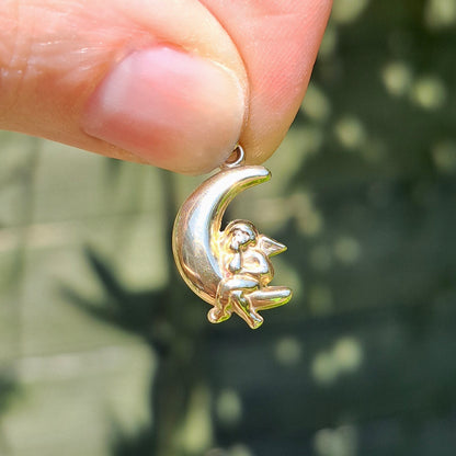 9ct Gold Cherub on Moon Charm / Pendant
