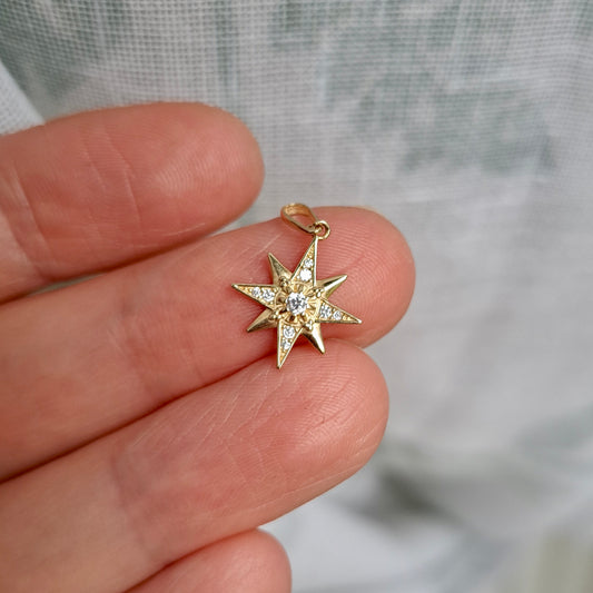 Pre-owned 9ct Gold CZ North Star Pendant