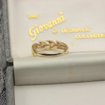 Late Vintage 9ct Gold and Diamond Arrow Style Band