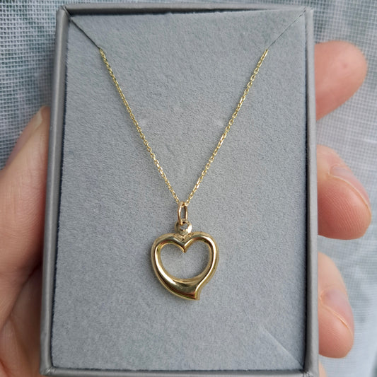 Vintage 9ct Gold Open Heart Charm