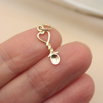 Pre-owned 9ct Gold Welsh Love Spoon Charm
