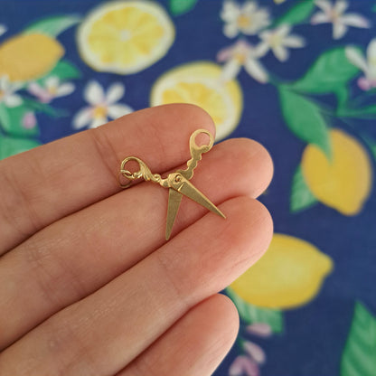 Vintage 9ct Gold Moving Scissors Charm