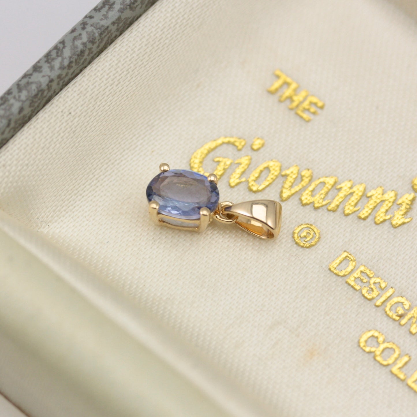 Pre-owned 10K Gold Oval Tanzanite Pendant