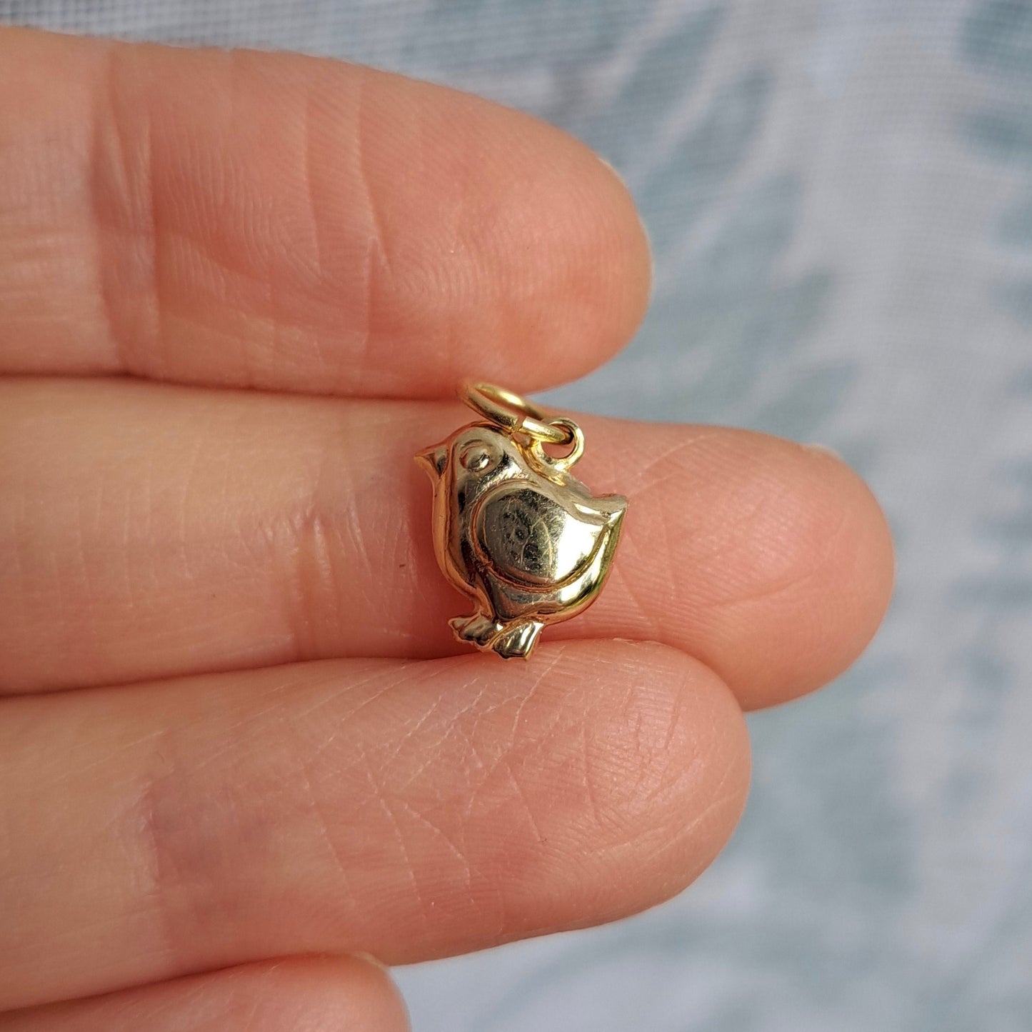Small Vintage 9ct Gold Puffy Chick Charm