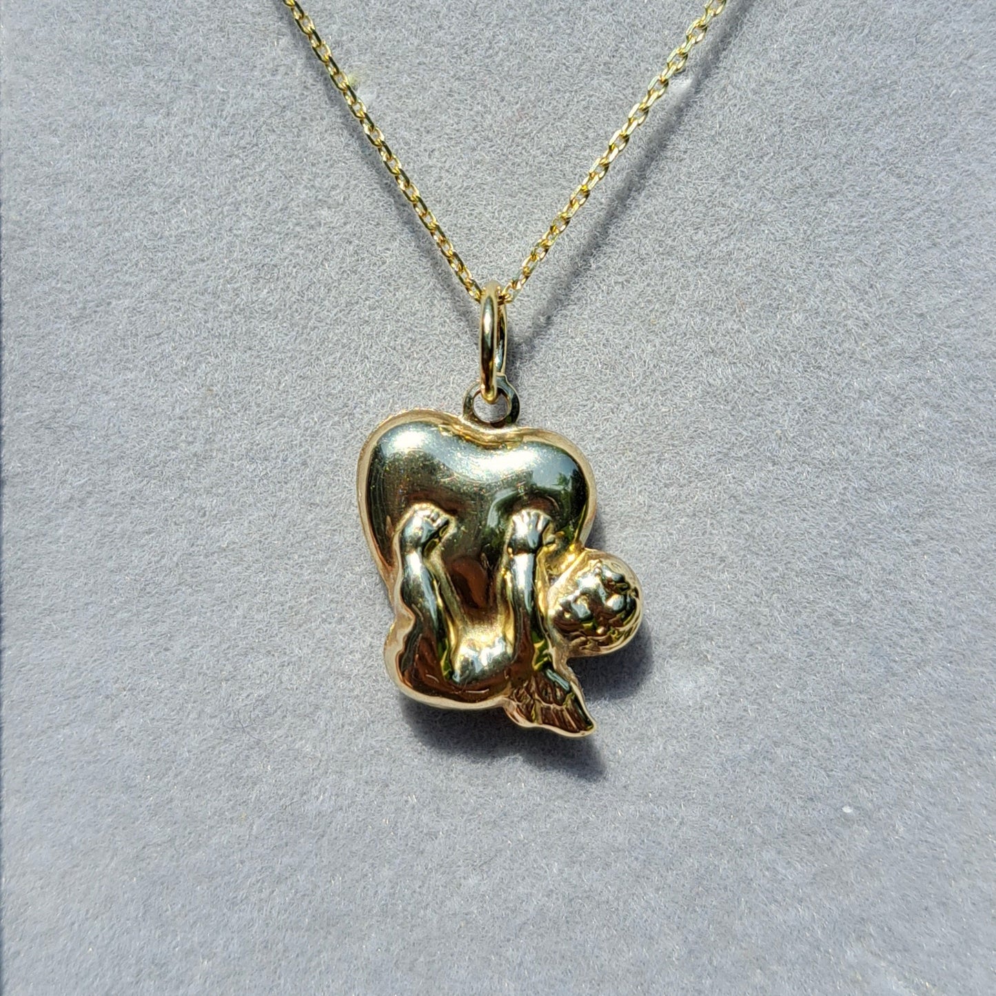 9ct Gold Cherub Hanging From Heart Charm / Pendant