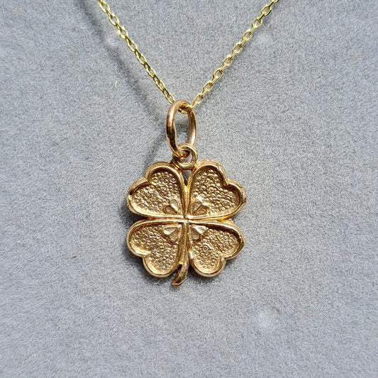 9ct Gold Textured 4 Leaf Clover Charm