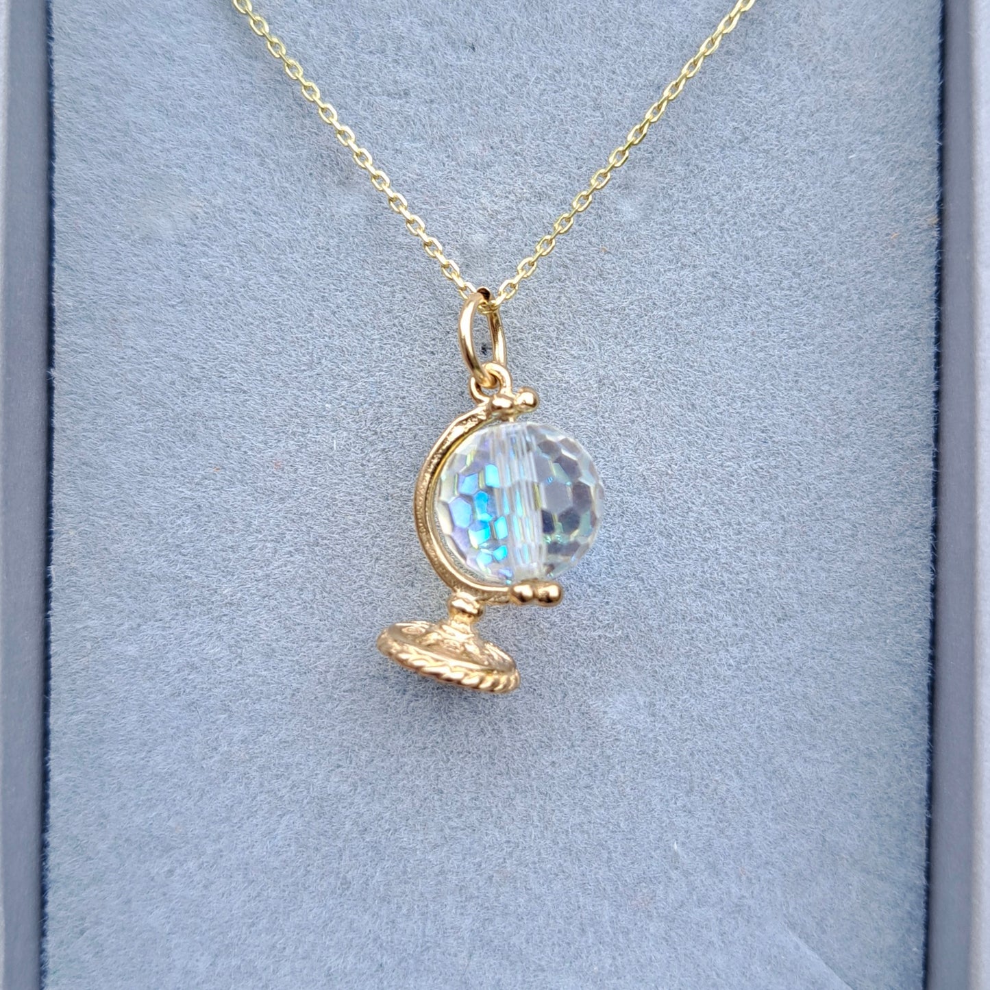 Vintage 9ct Gold Aurora Borealis Spinning Globe Charm