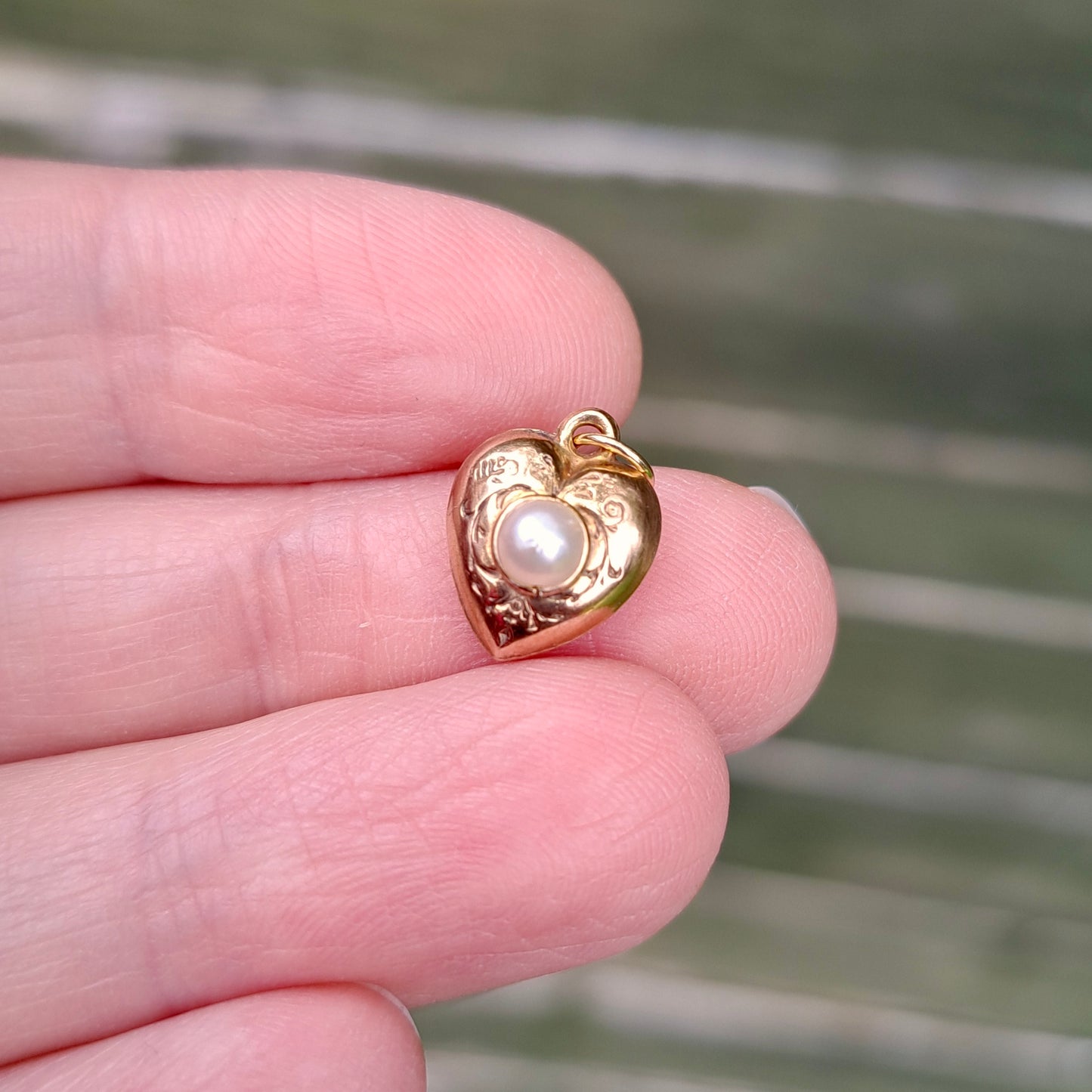 Vintage 9ct Gold Engraved Puffy Heart Charm with Pearl, 11mm