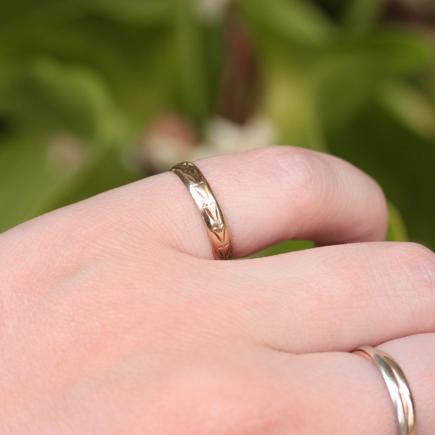 Vintage 9ct Gold Hearts Band Ring, 1989